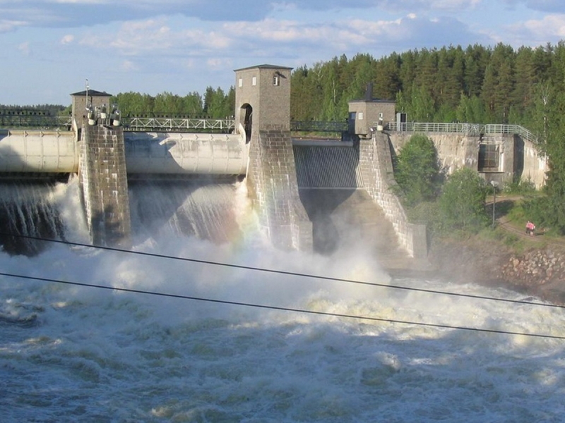 Перестали платить 53-летнюю дань: Россия расторгла энергетическое соглашение с Финляндией