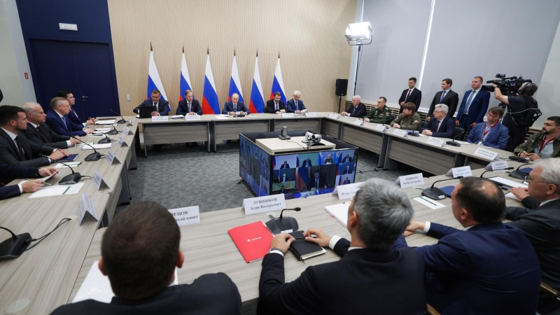 Путин отметил важность раскрытия потенциала народного ОПК - РИА Новости, 19.09.2024