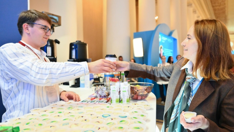 Карелова поделилась впечатлениями от презентации грин-вискозы "галиоцелл" - РИА Новости, 19.09.2024