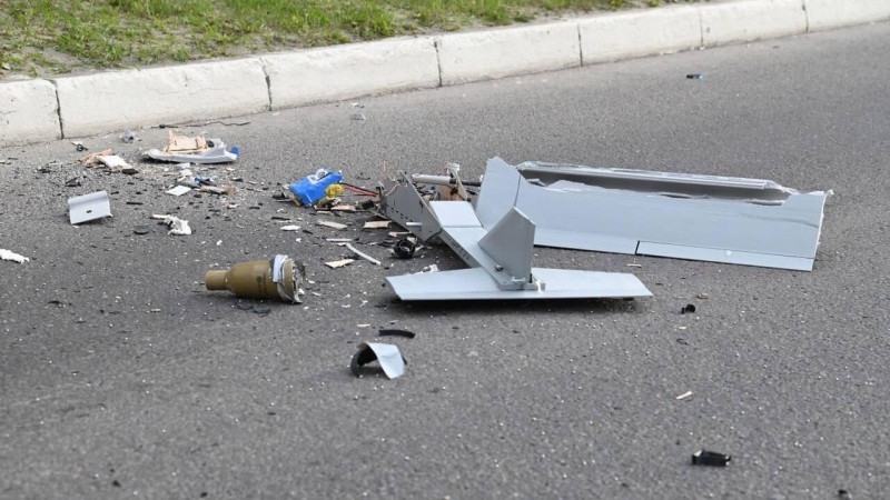 В Липецкой области обломки БПЛА упали на проезжую часть, жертв нет