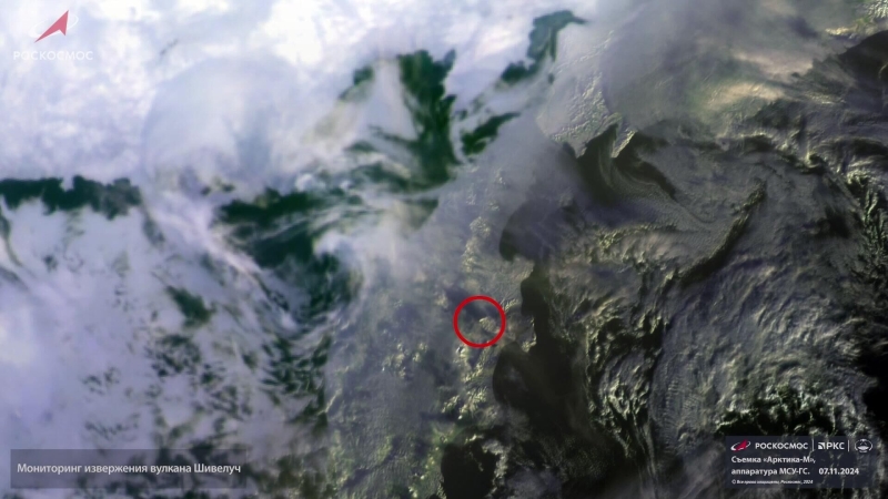 В Северо-Курильске зафиксировали пеплопад от выброса на вулкане Эбеко