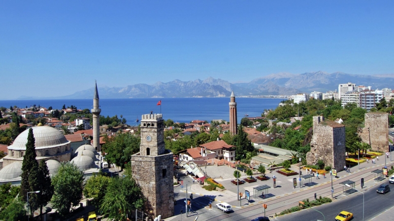 Рейс Анталья-Сочи задержали еще на 4 часа после сообщений о пожаре в Турции