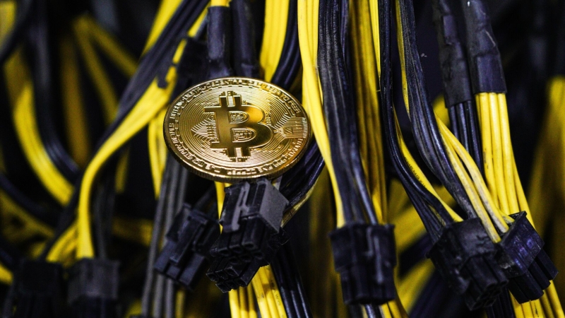 Аналитики: биткоин притягивает россиян на криптобиржах