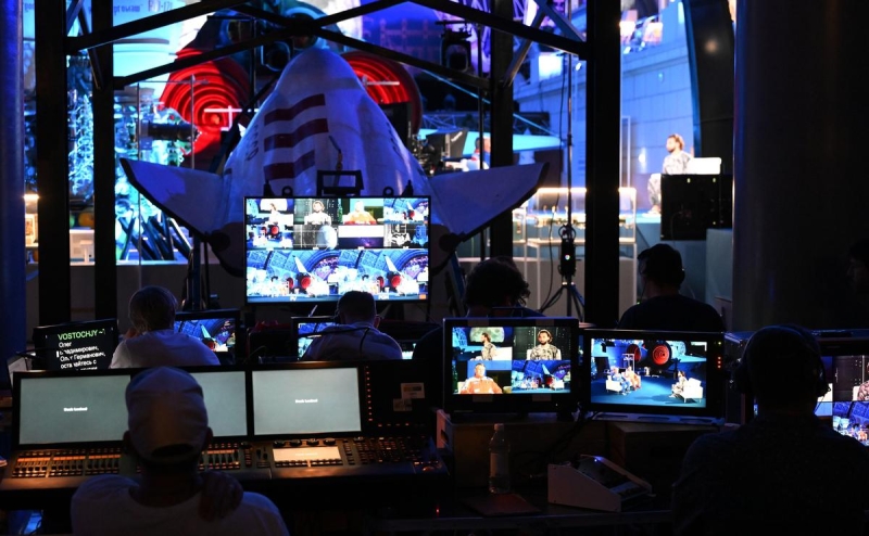 В «Роскосмосе» объяснили переносы лунных миссий нехваткой