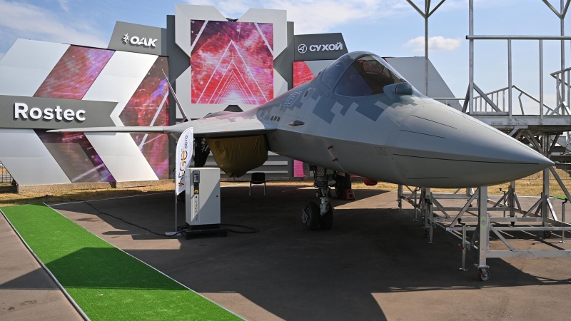 Су-57 покорил зрителей Airshow China еще до открытия, заявили в ОАК