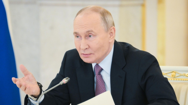 Приложение к прямой линии Путина будет доступно в RuStore, Huawei и Google