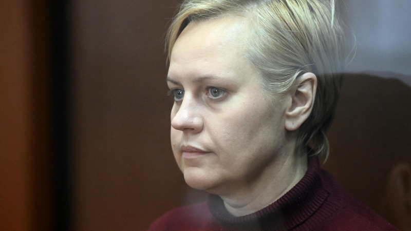 Замглавы ФТС Ягодкина знакомится с материалами дела