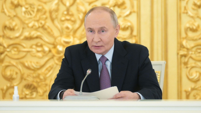 Путин дал указание по созданию орбитальной спутниковой группировки