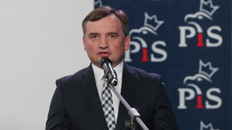 Экс-генпрокурора Польши допросят по делу о шпионаже