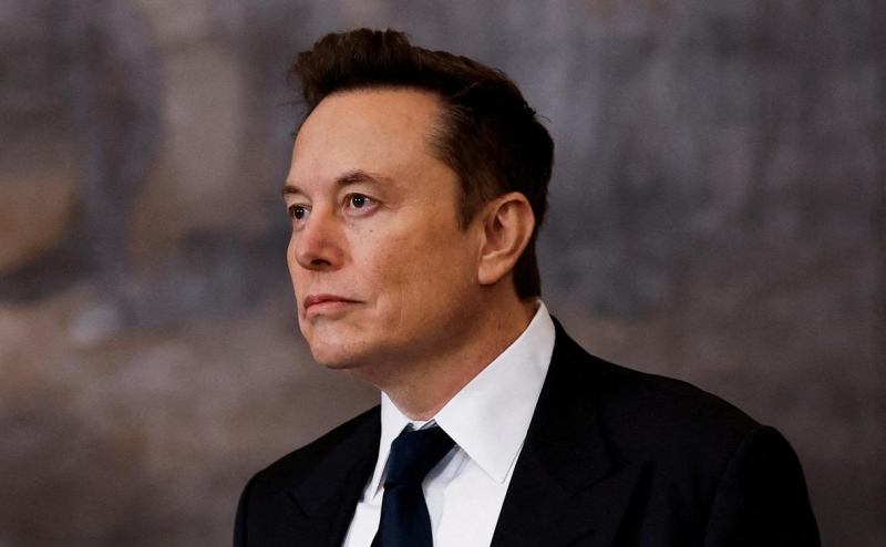 Маск сообщил о планах протестировать подключение мобильных к Starlink