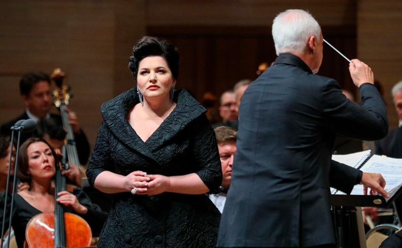 ТНТ вошел в тройку лидеров новогоднего эфира