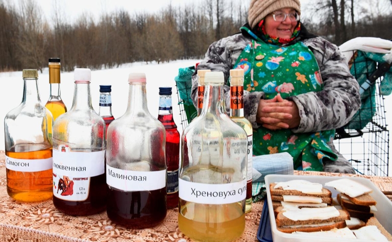 В Госдуме предложили запретить рекламу оборудования для самогона