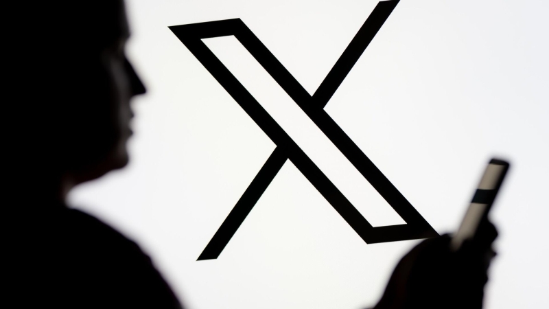 В работе соцсети X произошел масштабный сбой