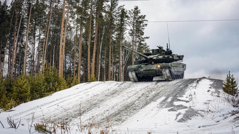 Танки в будущем получат пушки большего калибра, заявили в УВЗ