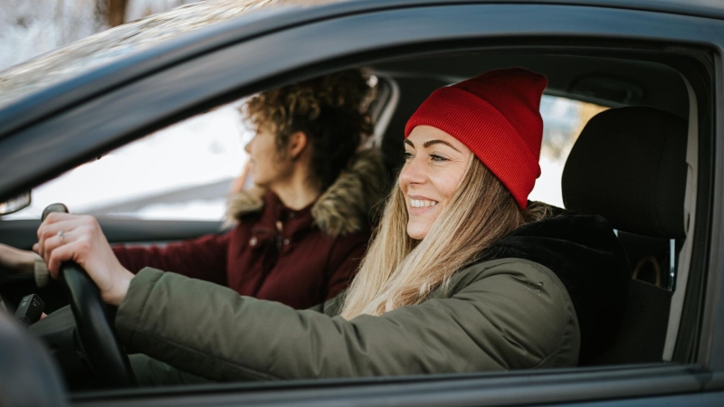 Электронные водительские права: можно ли получить и предъявить на дороге