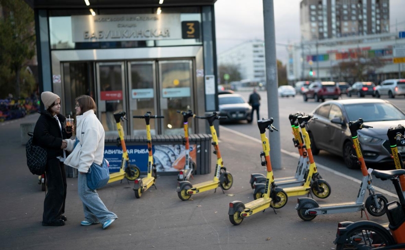 «Яндекс» предложил ограничить максимальное количество самокатов в