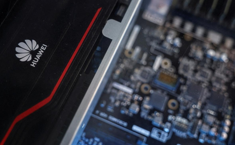 WSJ узнала о плане китайской Huawei выпустить ИИ-чип мощнее, чем у