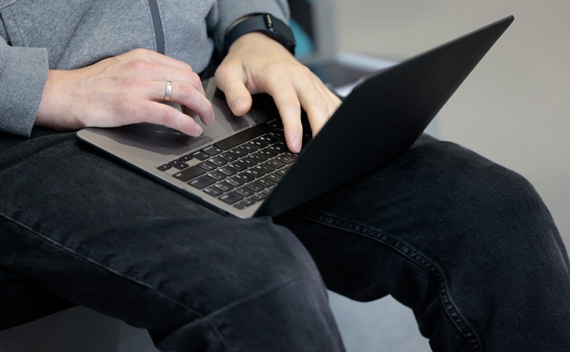 МТС начала эксперимент по продаже автомобилей в салонах связи