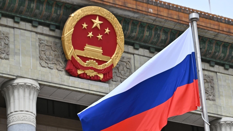 Россия и Китай могут вместе противостоять санкциям, заявил эксперт