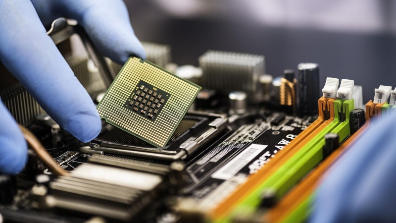 В Китае предупредили о последствиях мер США против китайских чипов