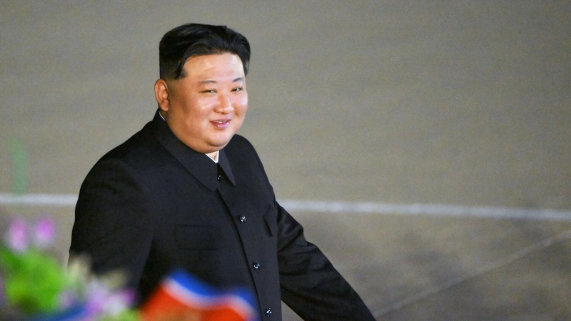 Ким Чен Ын проинспектировал работу ведущего танкостроительного завода КНДР