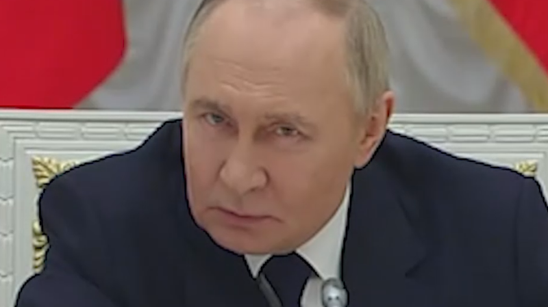 Шадаев допустил ограничение работы зарубежных облачных сервисов в