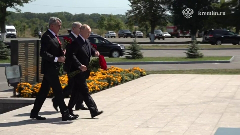 Трагедия Беслана навсегда останется в памяти, заявил Путин