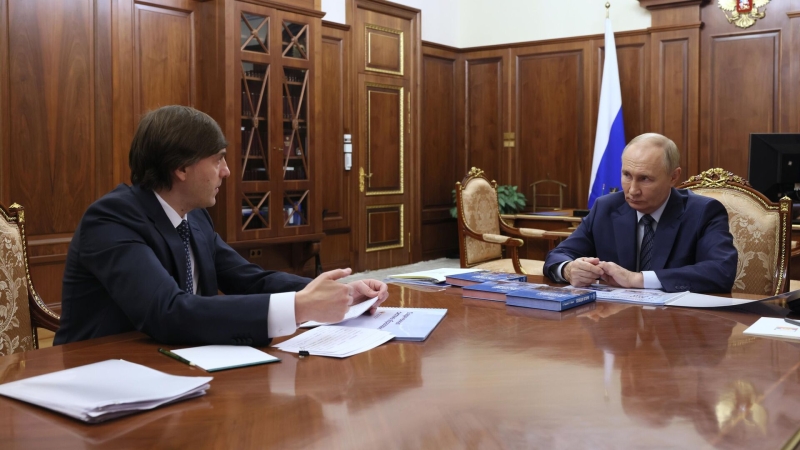 Путин встретится с редакторами учебников истории