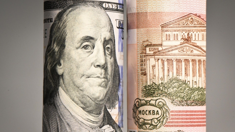 Исследование показало, в какой валюте россияне хотят держать сбережения