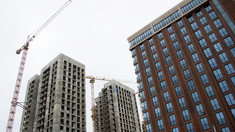 Эксперты рассказали, сколько зарабатывают покупатели жилья в России