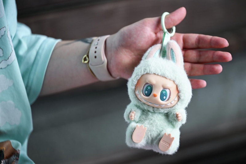 Лабубу: плюшевый монстрик, покоривший весь мир