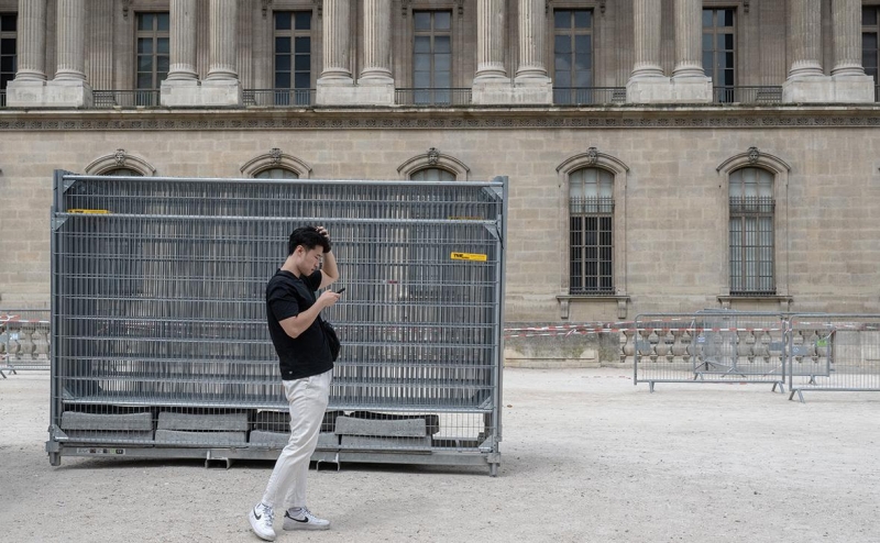 X сообщила о требовании Франции дать доступ к данным обо всех