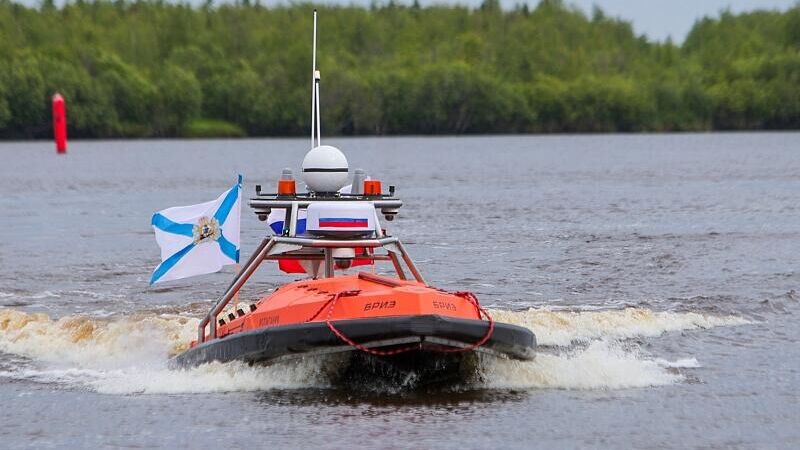 Испытания первого безэкипажного судна провели в порту Архангельска