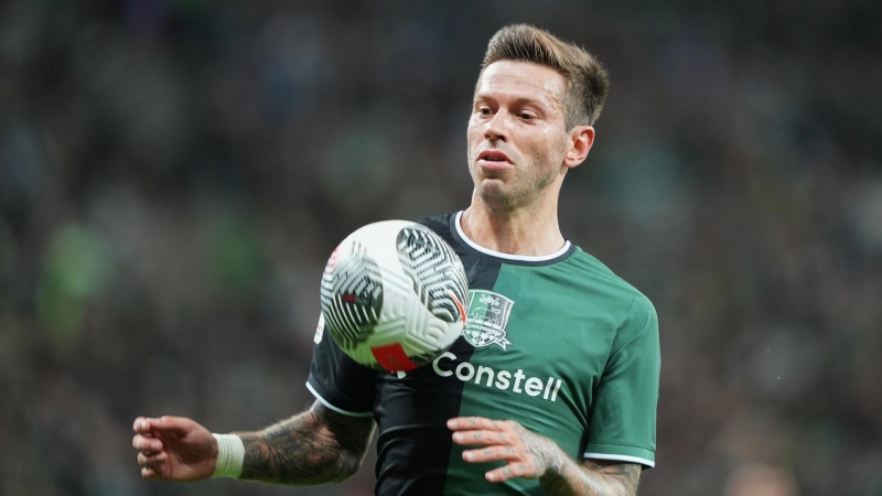 Смолов извинился за драку в ресторане