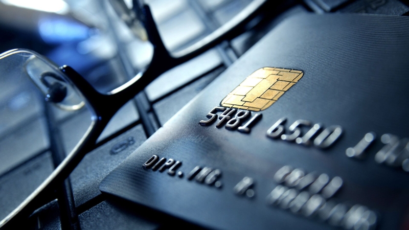 Россиянам напомнили о наказании за помощь мошенникам в выводе денег