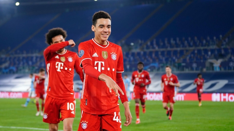 Смолов извинился за драку в ресторане