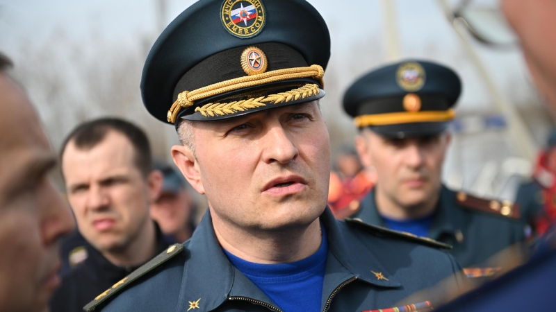 Куренков поручил потушить все пожары в Сибири к концу июля