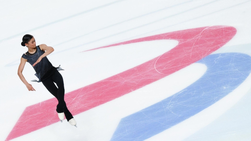 Навка заявила, что рада предоставить лед танцорам группы Жулина