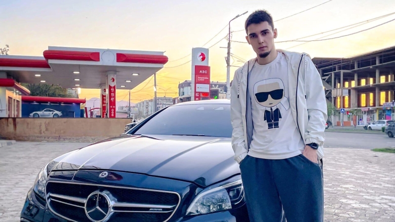 Автоблогер Wengallbi погасил долги по штрафам