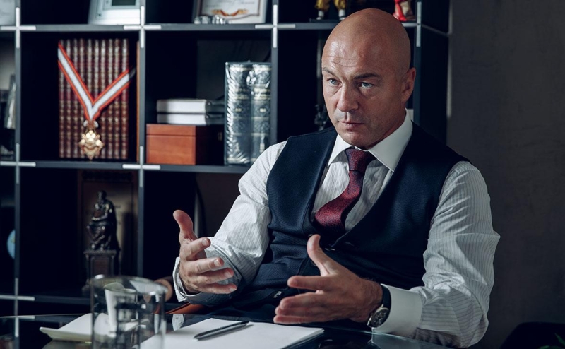 Глава «Эксмо-АСТ» оценил ущерб от ухода знаменитых западных писателей