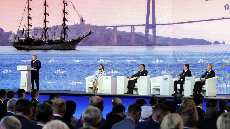 Азиатские СМИ уделили большое внимание выступлению Путина на ВЭФ