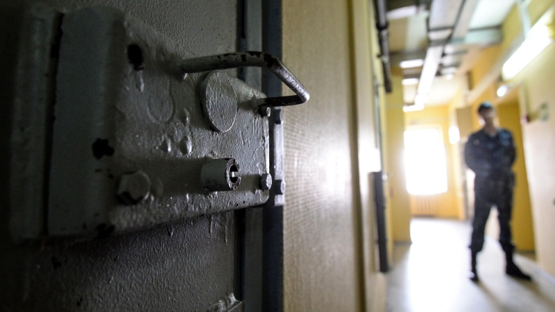 ГУФСИН сделало новую ориентировку на сбежавшего из СИЗО на Урале