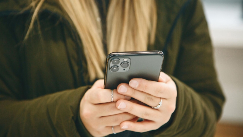 Эксперт назвал отличительную особенность телефонных мошенников