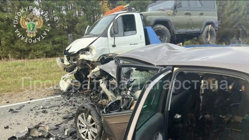 В Татарстане мужчина и два подростка погибли в ДТП