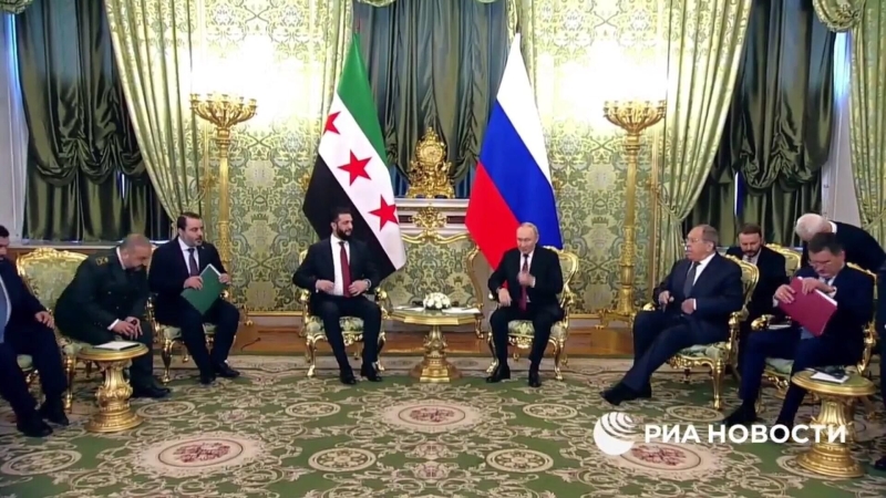 Россия готова работать на нефтяных месторождениях в Сирии, заявил Новак