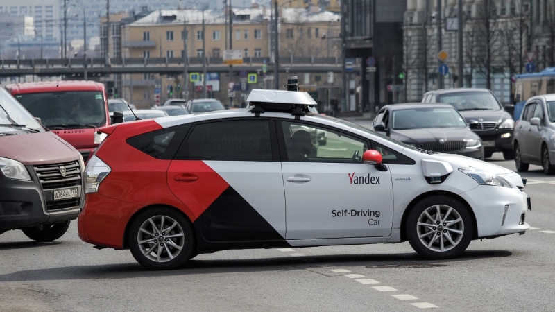 Автономный автомобиль впервые в России проехал 400 километров без водителя