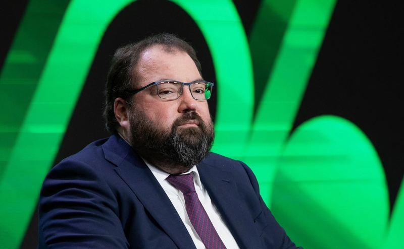 МТС предложила упростить выдачу сим-карт для иностранцев-туристов