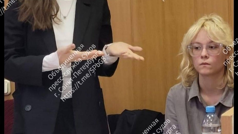 Арестованной в Петербурге певице грозит статья за дискредитацию ВС России