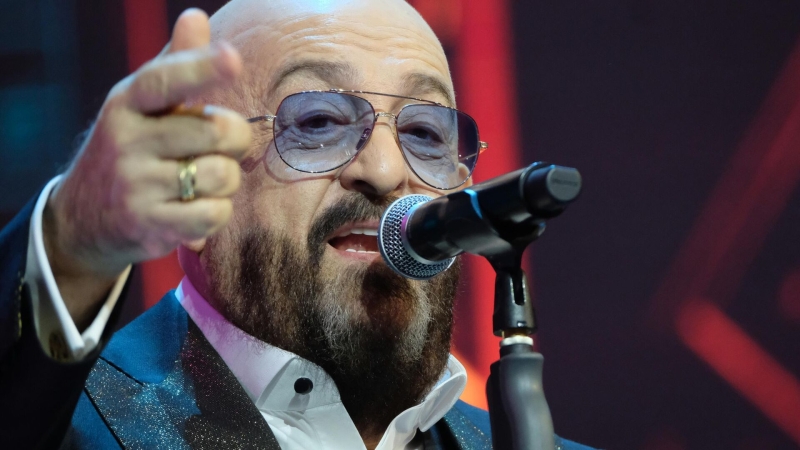 СМИ утверждают, что Шуфутинскому провели срочную операцию