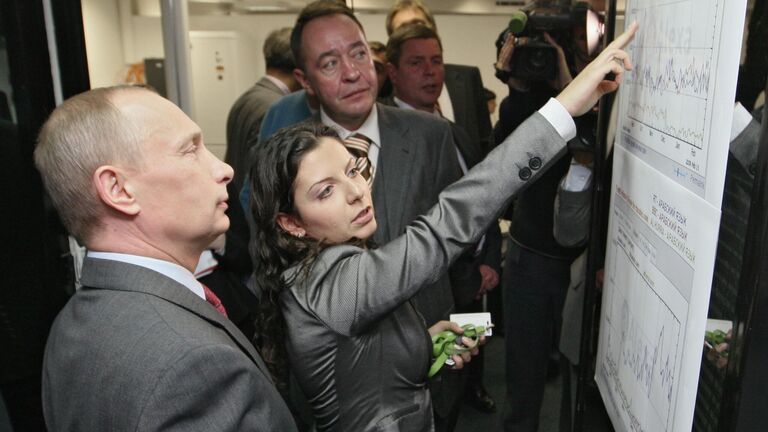 Путин: работа RT часто не соответствует мировому мейнстриму, это подкупает